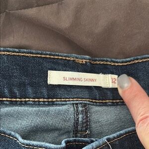 Levi’s Women’s Size 32 Slimming Skinny Jeans